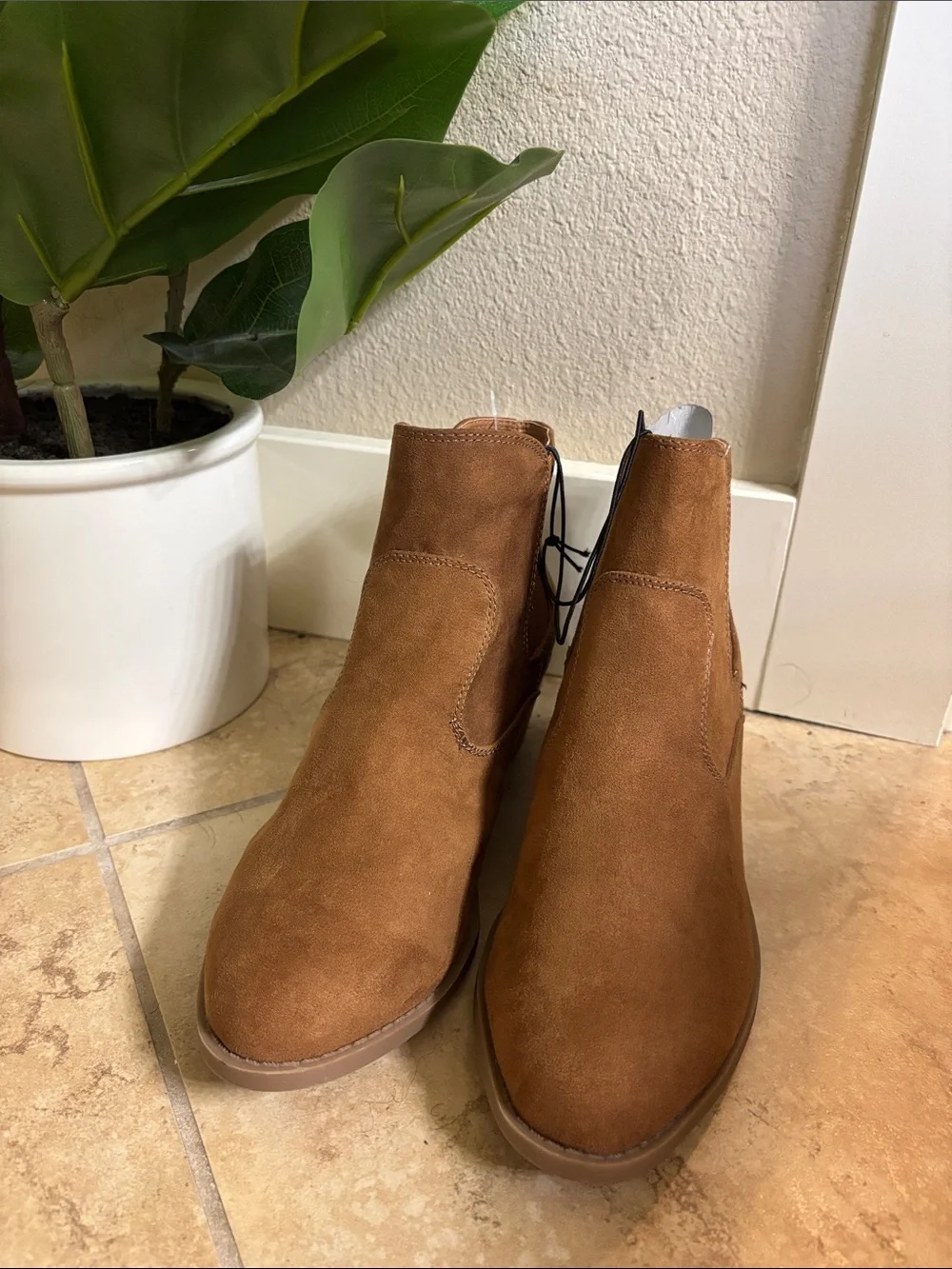 Arizona Jean Company Men's Suede Chukka Boots in Tan Brown